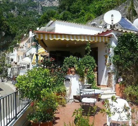 Alojamento de Acomodação e Pequeno-almoço La Mammola Positano